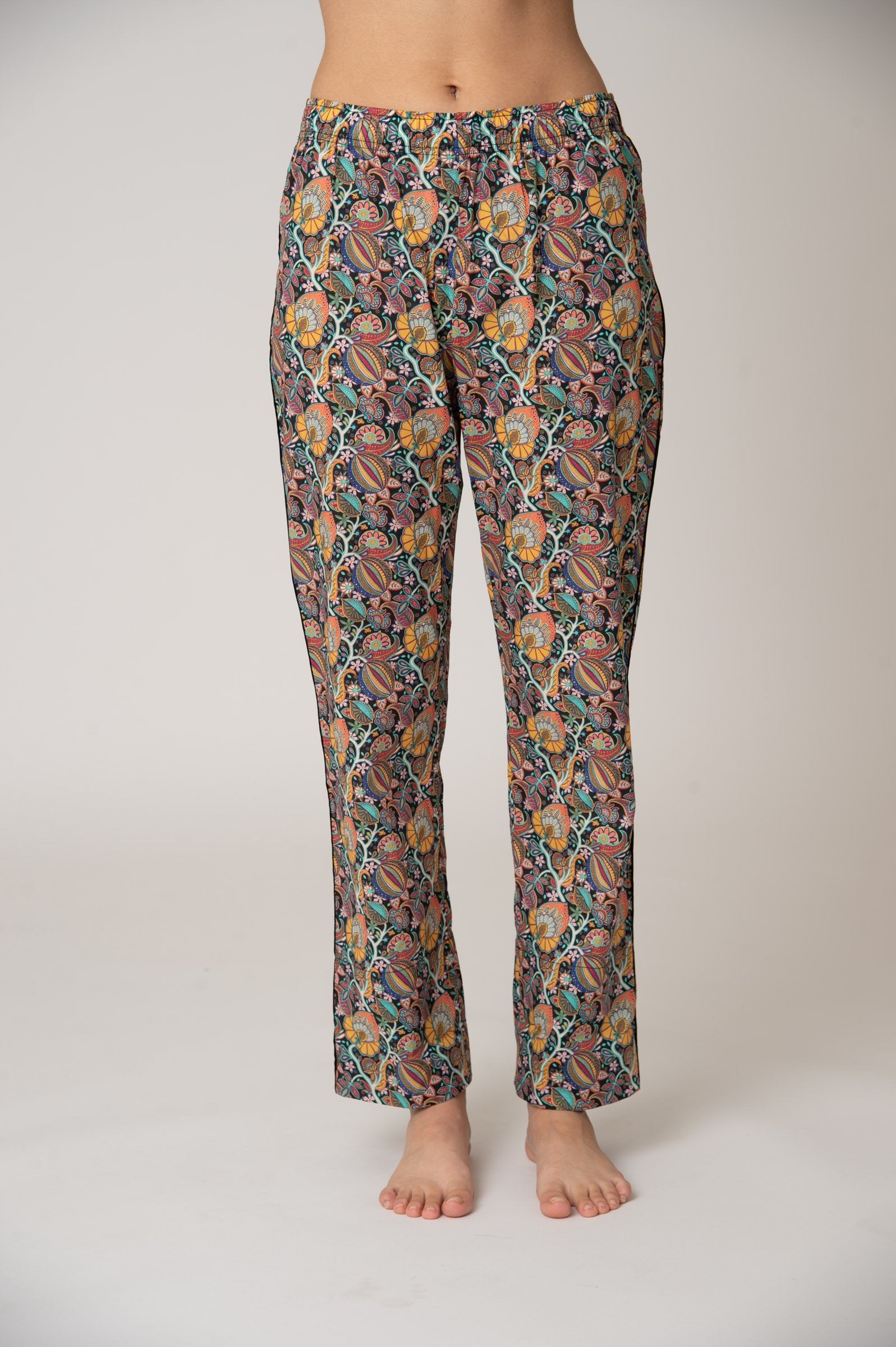 Katro Broad Beach Cotton Pajama Set Black Citronella Vine